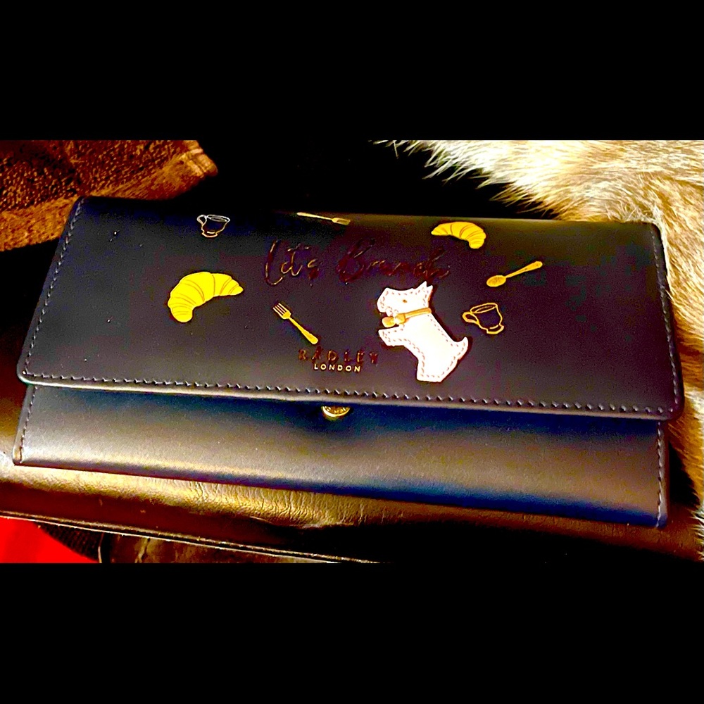 Radley London “LETS BRUNCH” wallet Nwt